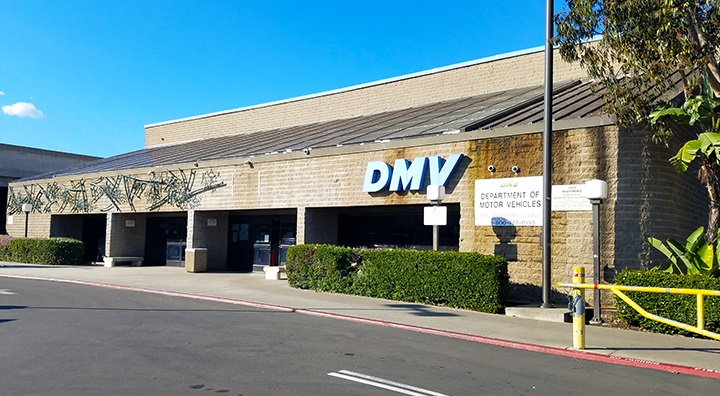 مكتب DMV كاليفورنيا لحجز المواعيد.